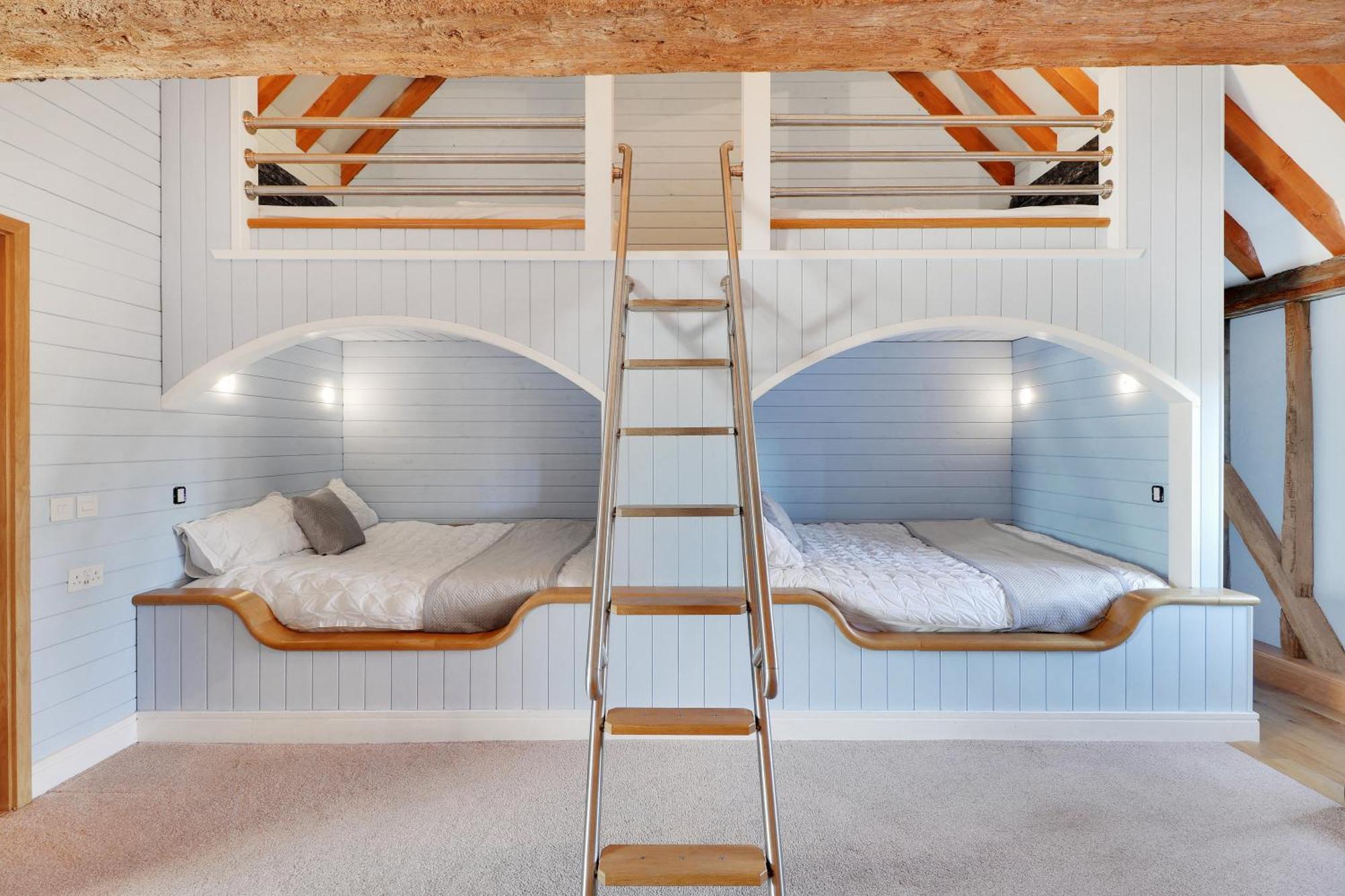 Вилла Alpaca House - Sleeps 17 - Diy Hot Tub Грейвсенд Экстерьер фото